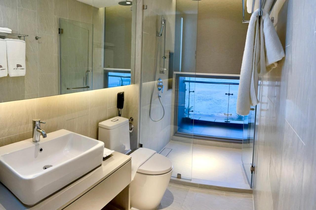 Symphony Of The Sea Hotel Bangsaen Extérieur photo