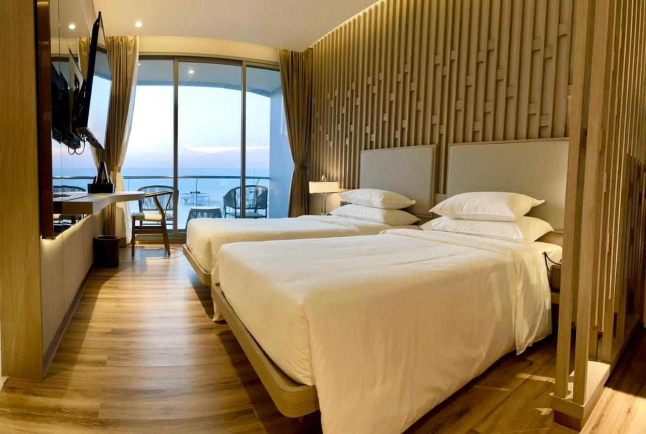 Symphony Of The Sea Hotel Bangsaen Extérieur photo