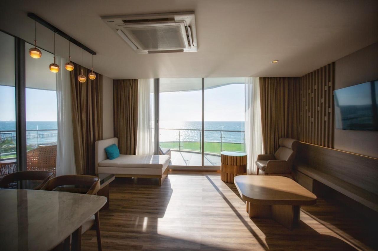 Symphony Of The Sea Hotel Bangsaen Extérieur photo