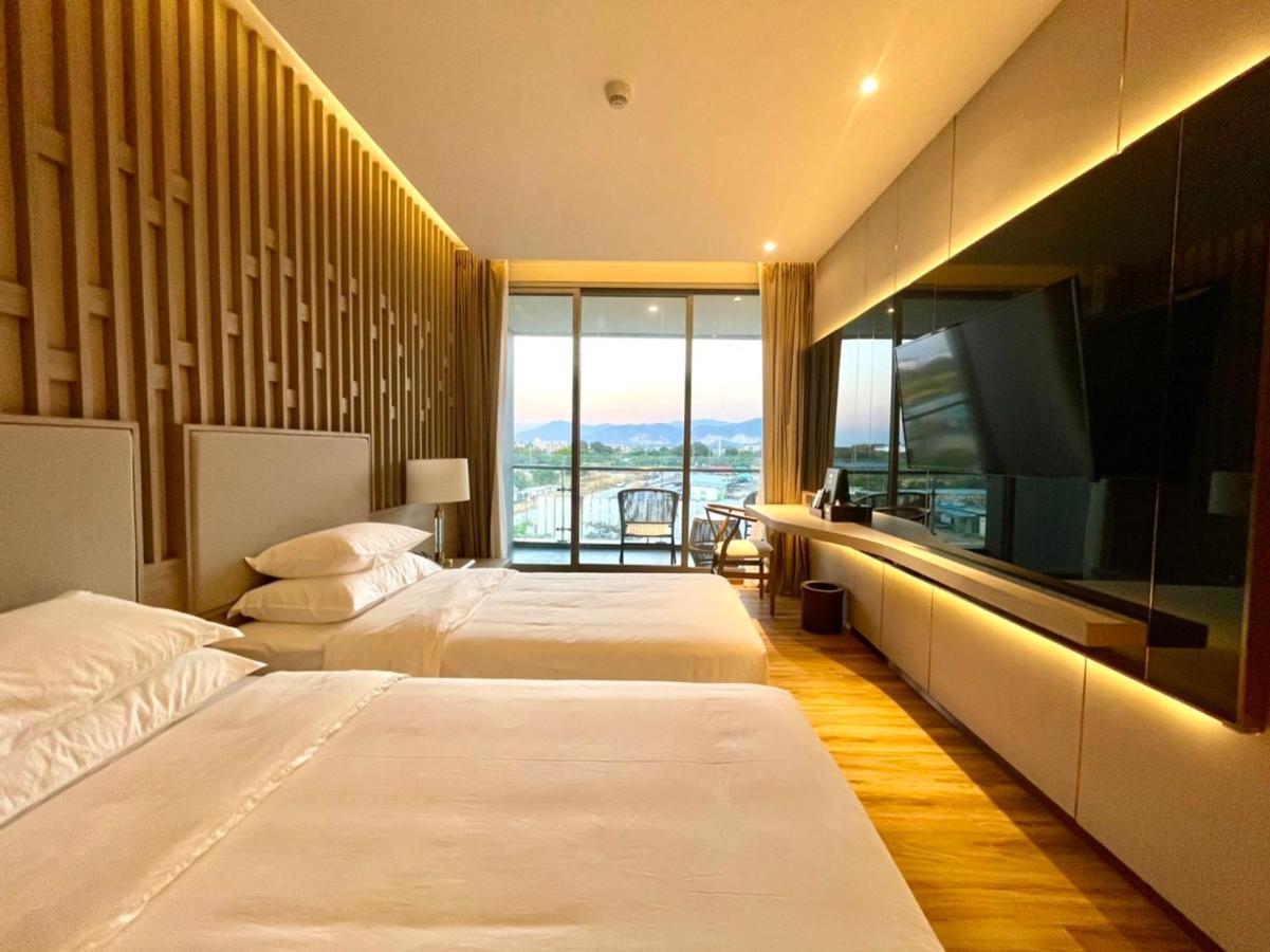 Symphony Of The Sea Hotel Bangsaen Extérieur photo