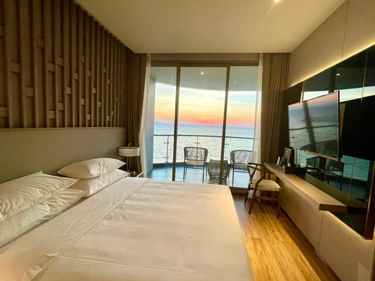 Symphony Of The Sea Hotel Bangsaen Extérieur photo
