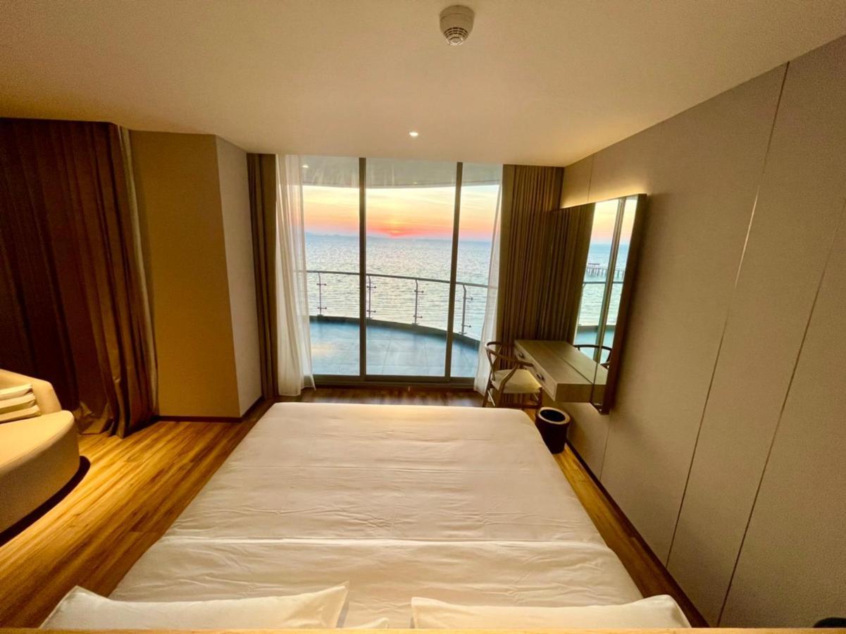 Symphony Of The Sea Hotel Bangsaen Extérieur photo