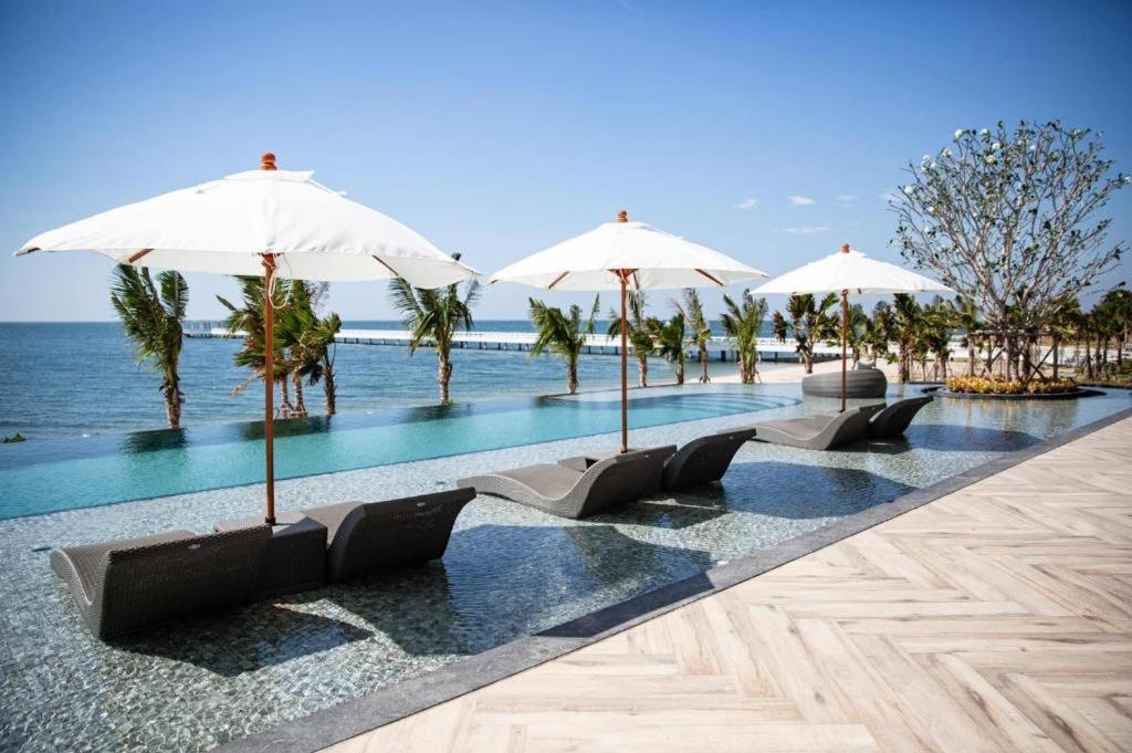 Symphony Of The Sea Hotel Bangsaen Extérieur photo